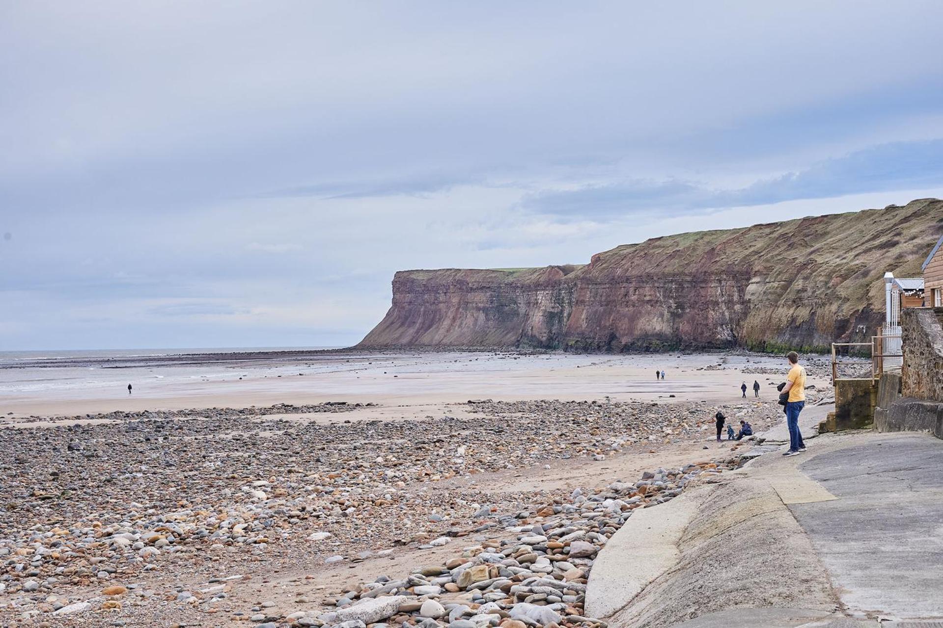 Host & - The Lobster Pot Saltburn-by-the-Sea