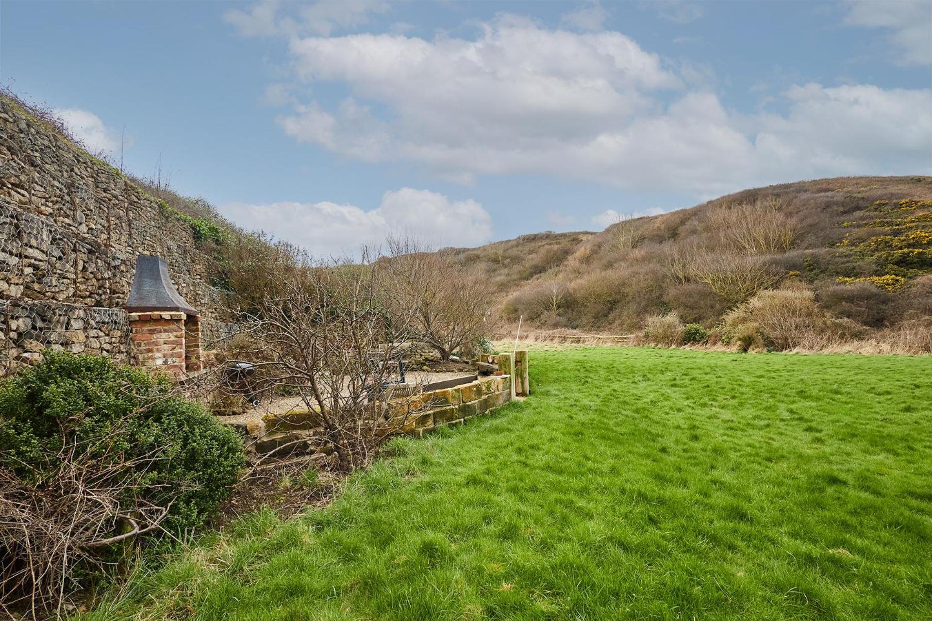 Host & - The Lobster Pot Saltburn-by-the-Sea
